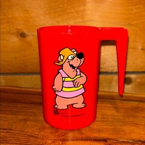 1971 Bubi Bear Red Plastic Cup Mug Handle Hanna Barbera Productions, Inc. 16 oz